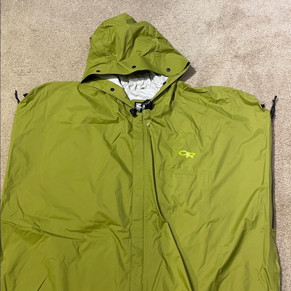 OR Outdoor Research Wilderness Cover Bivy, poncho, tarp, bivouac - discontinued - Picture 2 of 16